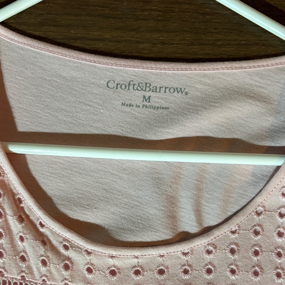 Croft & Barrow Light Pink Eyelet Short Sleeve Top - Picture 2 of 4